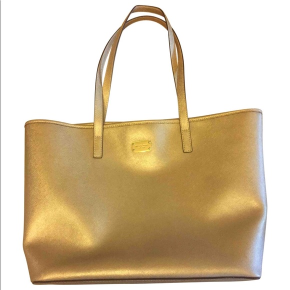 Michael Kors bag - Picture 1 of 3